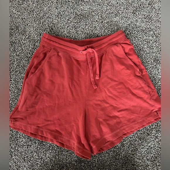 Old navy shorts - Picture 1 of 4